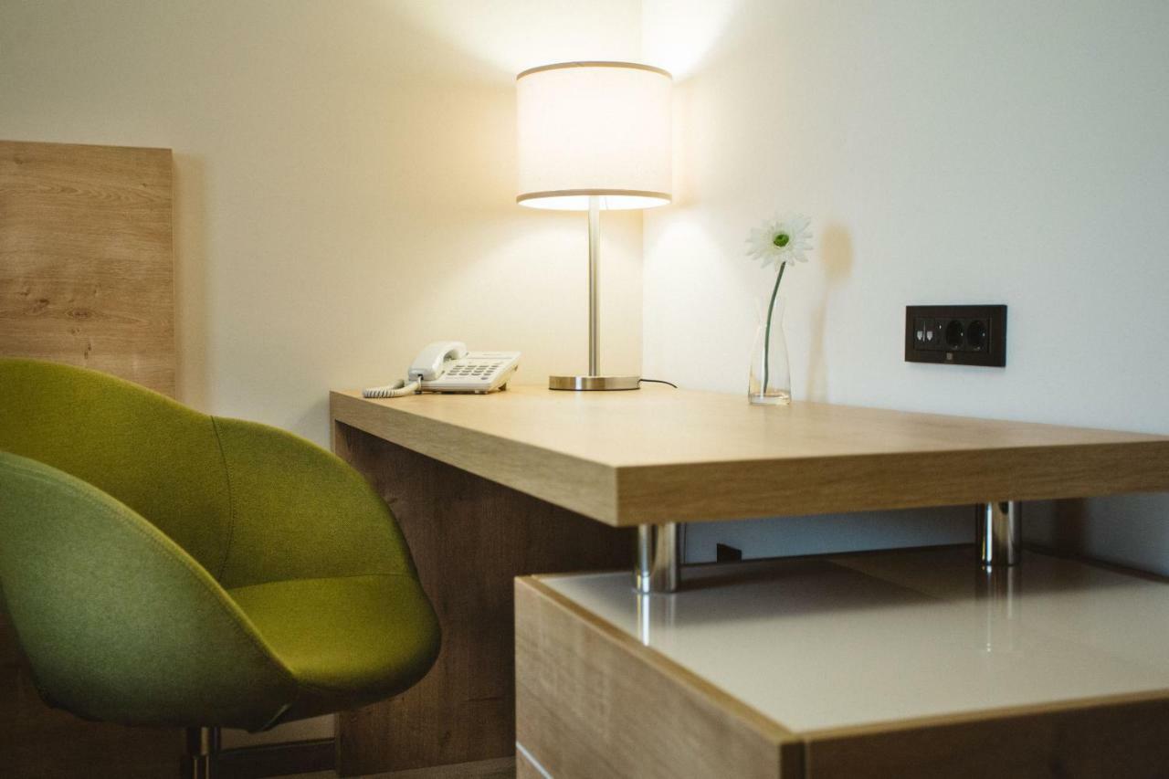 Hotel Zelenkrov Cepin Luaran gambar