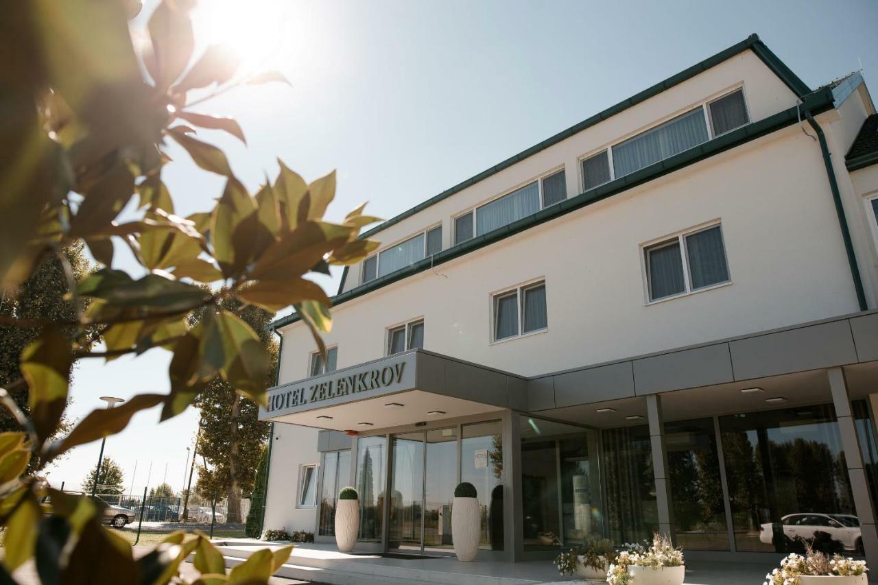 Hotel Zelenkrov Cepin Luaran gambar