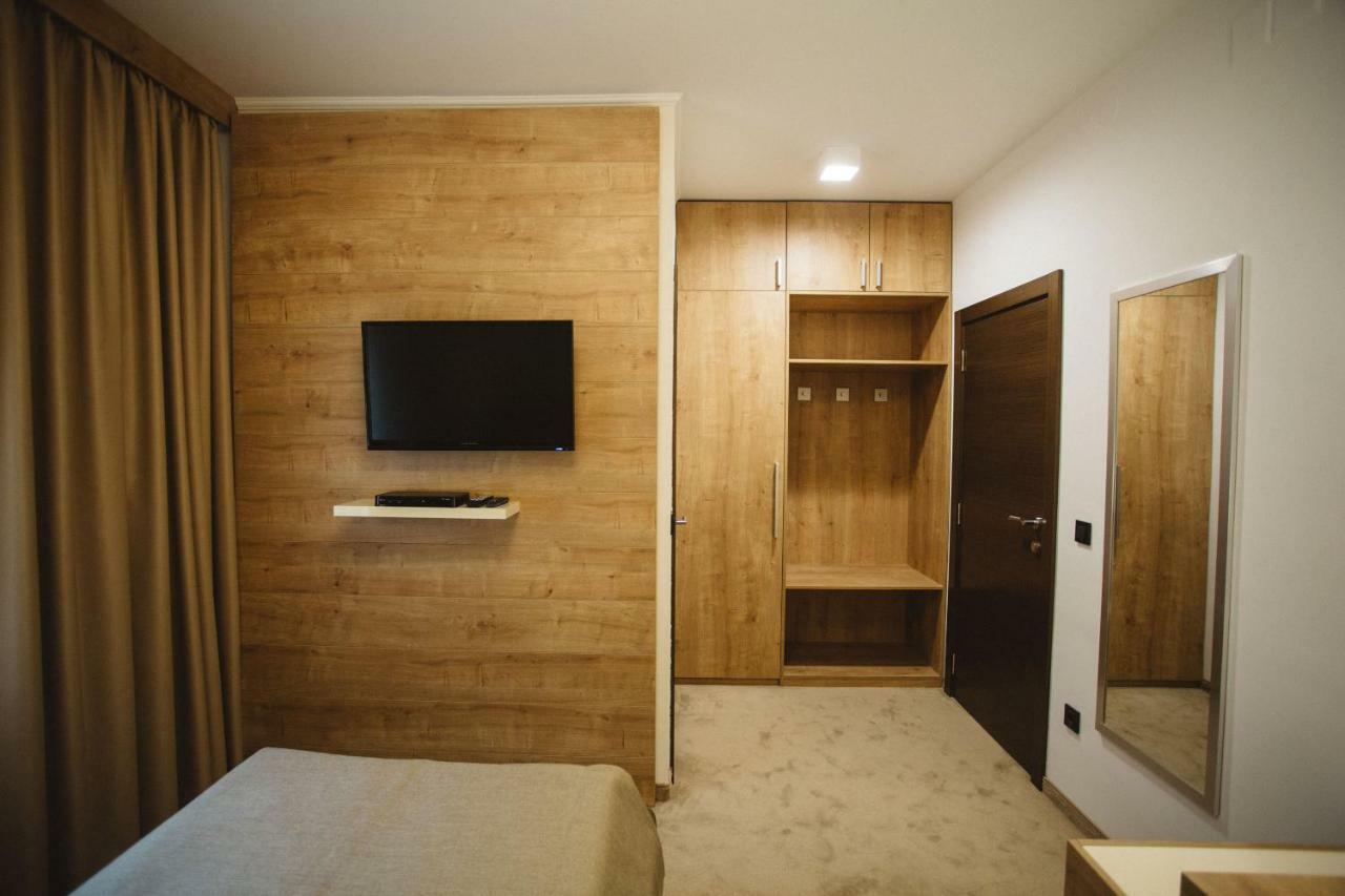 Hotel Zelenkrov Cepin Luaran gambar