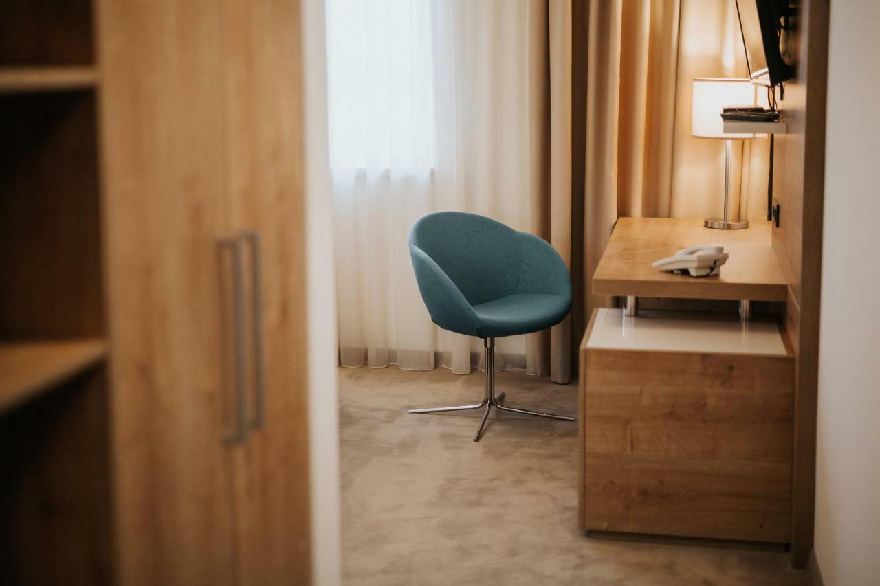Hotel Zelenkrov Cepin Luaran gambar