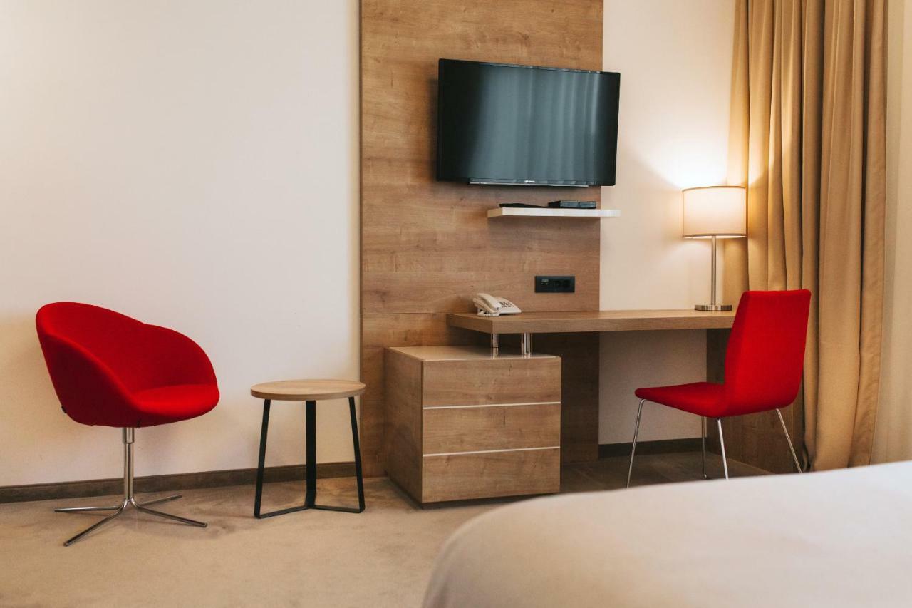 Hotel Zelenkrov Cepin Luaran gambar